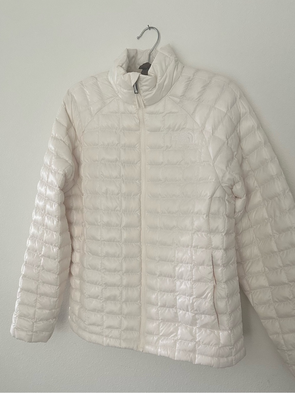 The North Face Women's Lightweight Quilted Puffer Jacket — Ivory Large